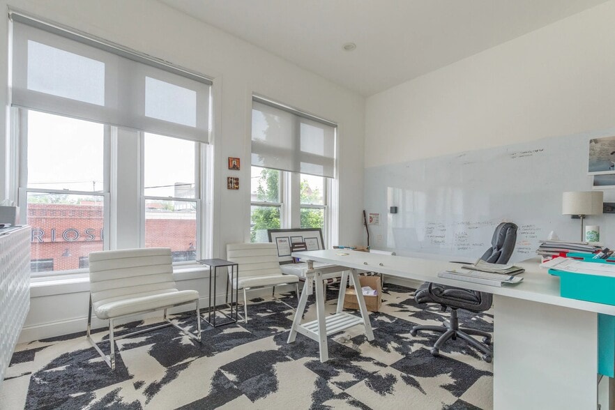 More Photos Of 3026-3036 Locust St, Saint Louis Loft Creative Space For Lease