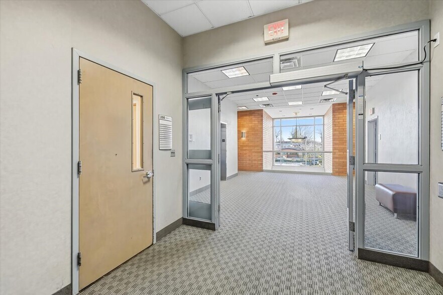 More Photos Of 333 Old Hook Rd, Westwood Medical For Sale