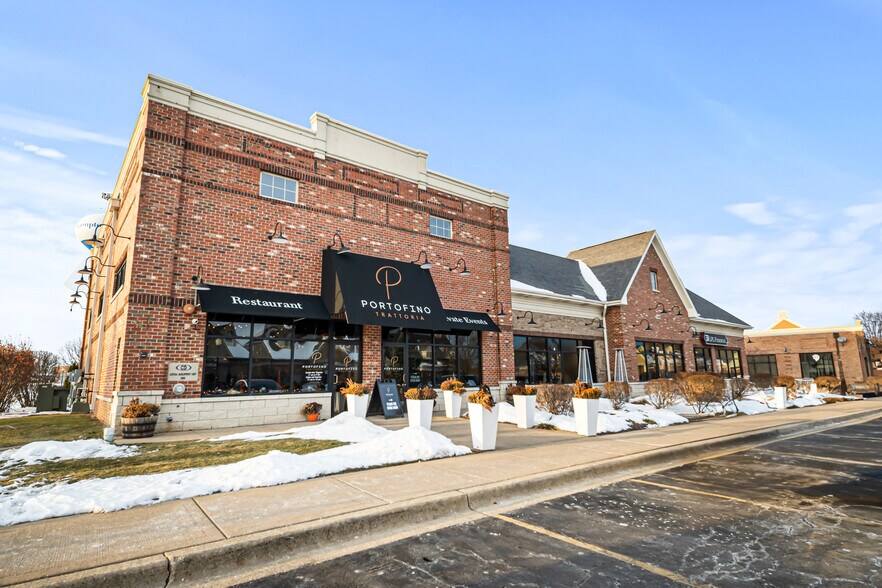 More Photos Of 40W188 Campton Crossings Dr, St Charles Restaurant For Sale