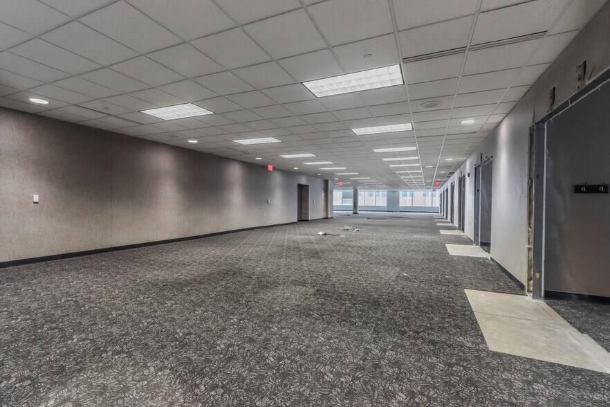 More Photos Of 11 Scott St, Wausau Office For Lease