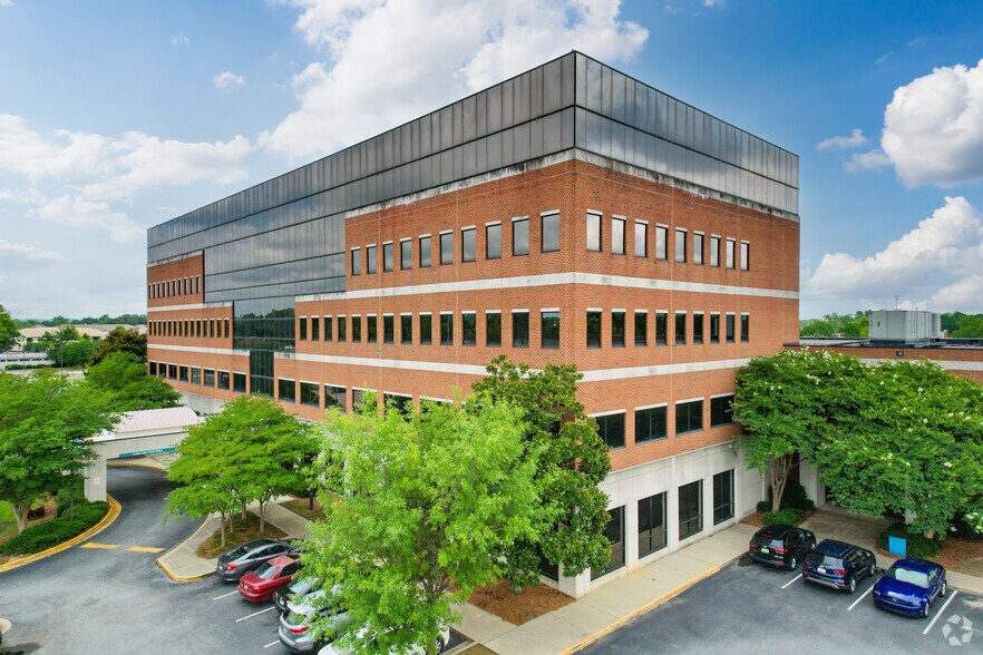 More Photos Of 2100 Comer Ave, Columbus Medical For Lease