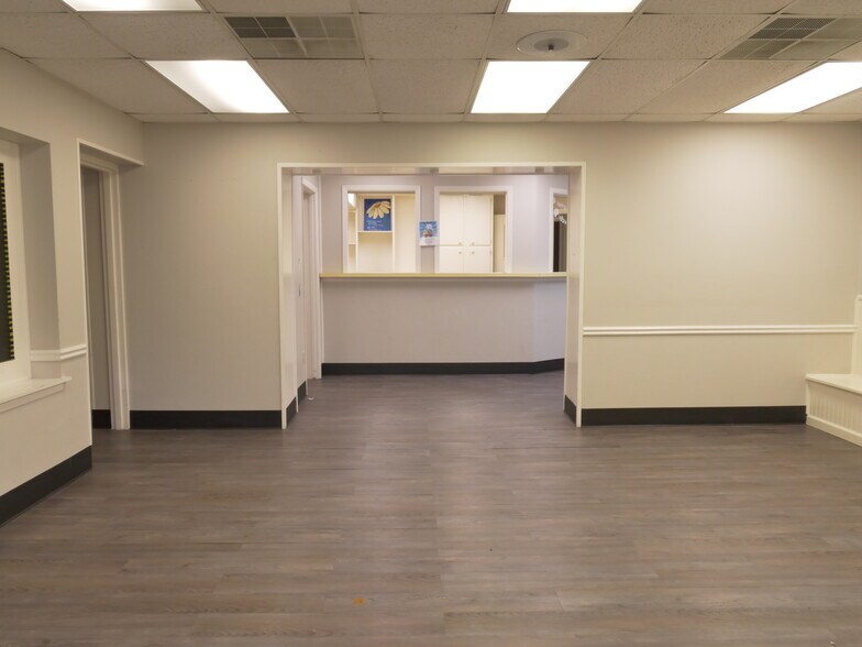 More Photos Of 1603-1605 Lake Success Dr, Waco Office For Lease