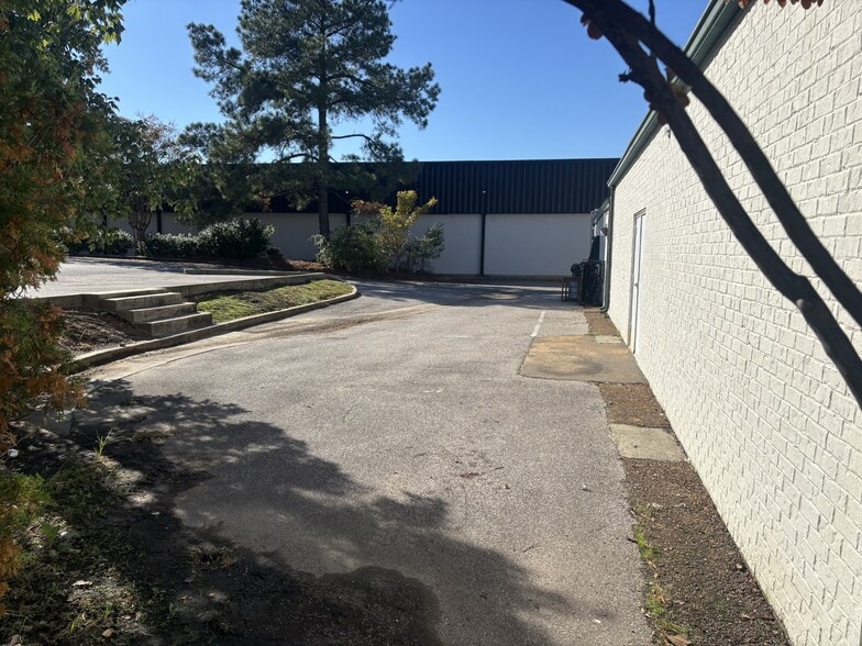 More Photos Of 763-765 W Poplar Ave, Collierville Freestanding For Sale