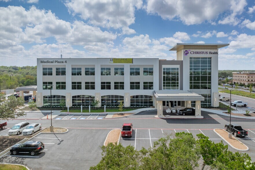 More Photos Of 11123 Christus Hills, San Antonio Medical For Lease
