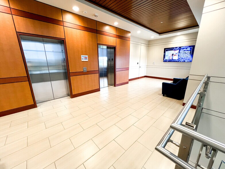 More Photos Of 6401 Holiday Hill Rd, Midland Office For Lease