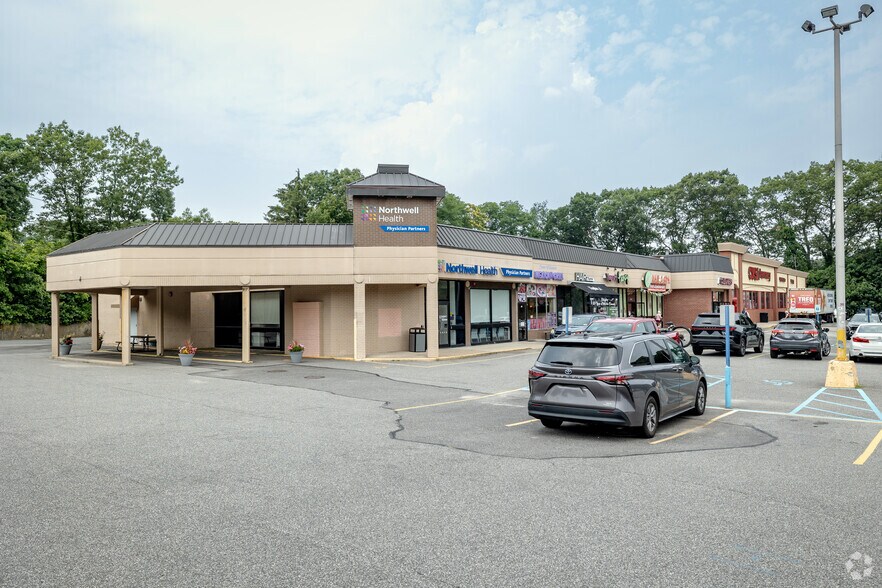 Primary Photo Of 721-755 Fort Salonga Rd, Northport General Retail For Sale