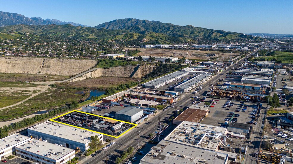 More Photos Of 9940 Glenoaks Blvd, Sun Valley Land For Lease