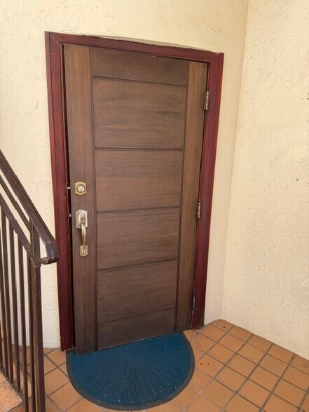 More Photos Of 4627 Ponce de Leon Blvd, Coral Gables Office For Lease