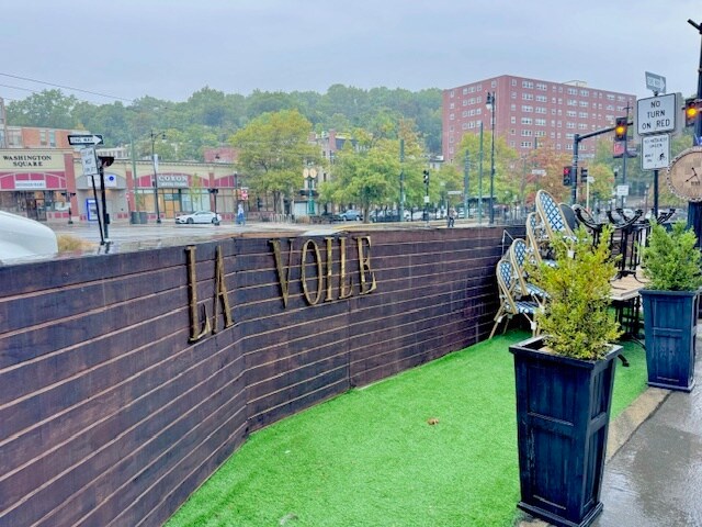 More Photos Of 1627 Beacon St, Brookline Storefront For Lease