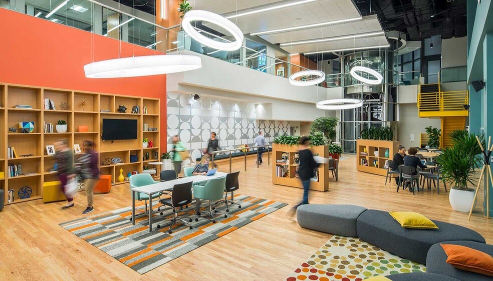 More Photos Of 1101 Wilson Blvd, Arlington Office For Lease