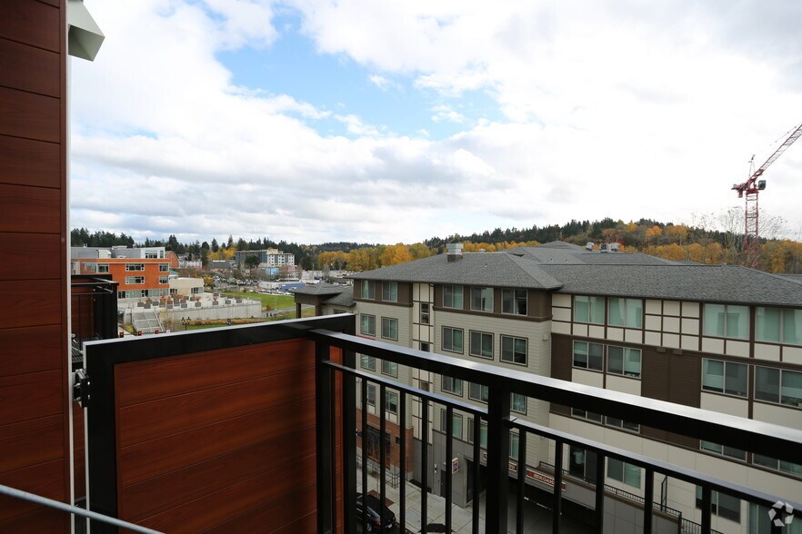 More Photos Of 9924 NE 185th St, Bothell Multifamily For Sale