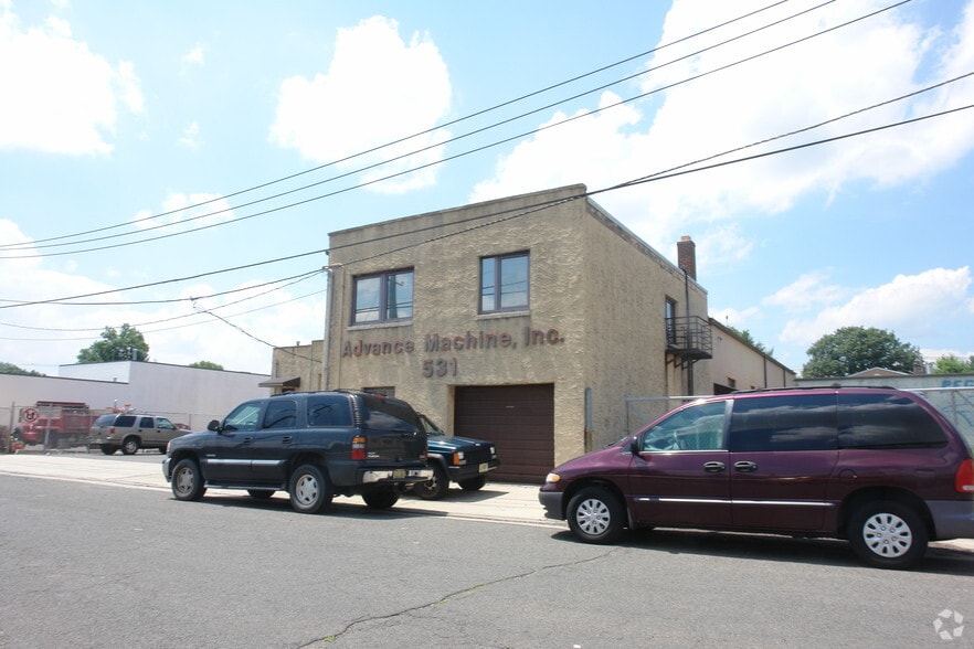 More Photos Of 531 Pennsylvania Ave, Linden Manufacturing For Sale