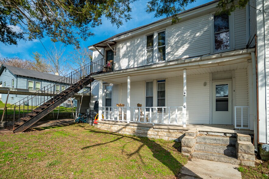 Primary Photo Of 304 Washington St E, Fayetteville Specialty For Sale