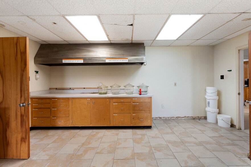 More Photos Of 112 Old Mill Rd, Cartersville Research And Development For Sale