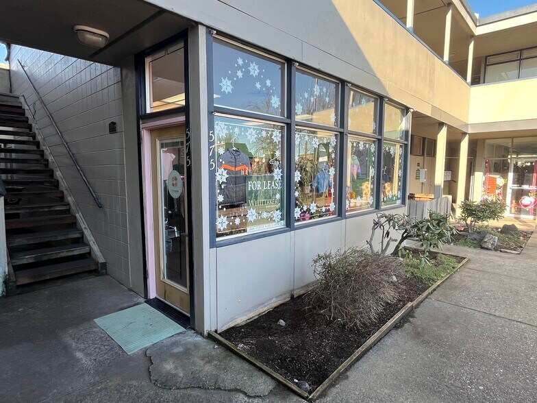 More Photos Of 545-575 Holly St, Junction City Storefront Retail Office For Lease