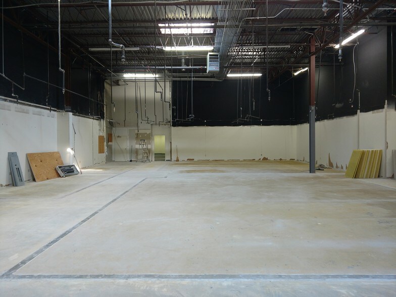 More Photos Of 10640 Iron Bridge Rd, Jessup Light Distribution For Lease