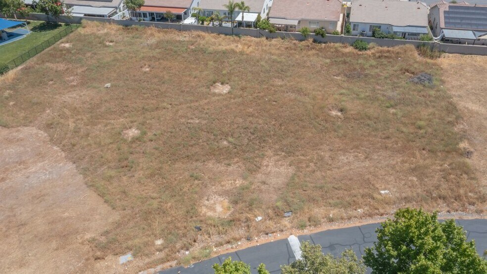 More Photos Of Date St, Temecula Land For Lease