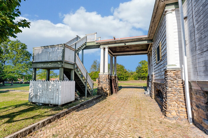 More Photos Of 1266 National Pike, Hopwood Apartments For Sale