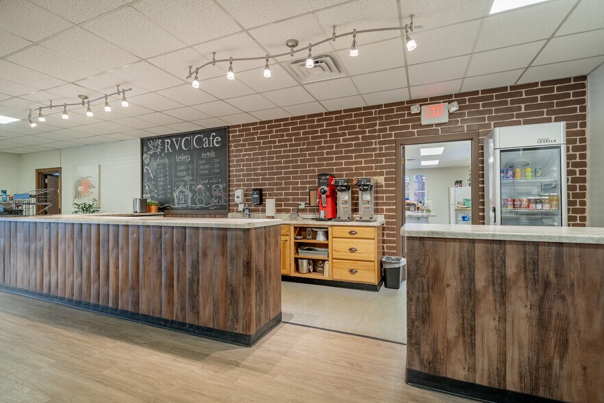 More Photos Of 1331 High Ave, Oshkosh Religious Facility For Sale