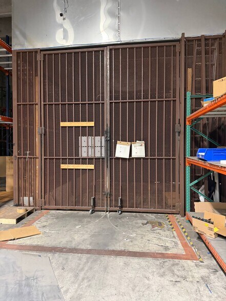 More Photos Of 10850 NW 27th St, Doral Warehouse For Sale
