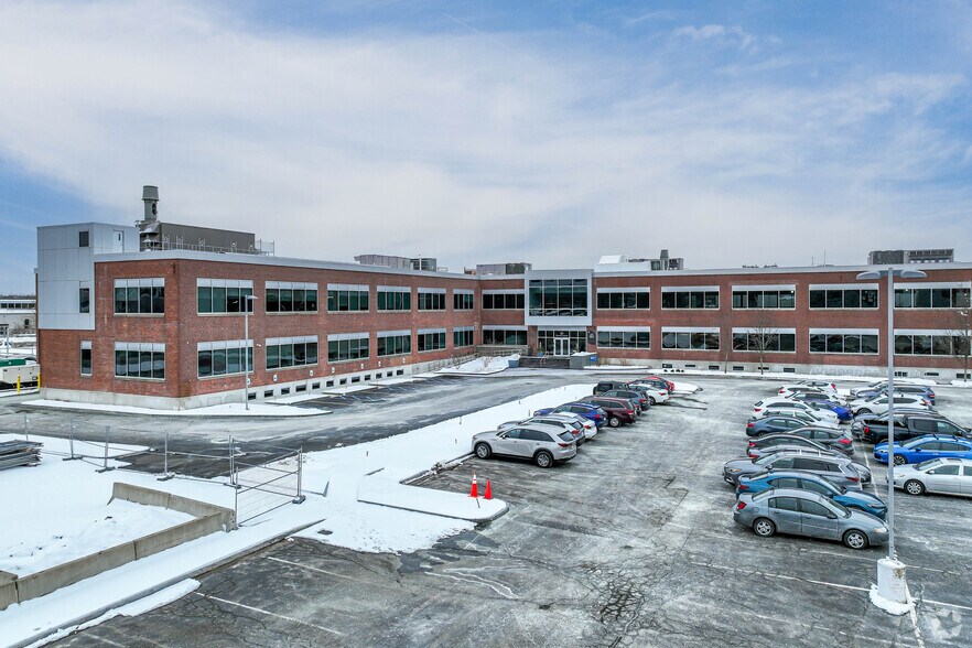More Photos Of 43 Foundry Ave, Waltham Research And Development For Lease