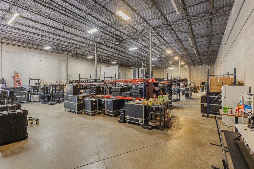 More Photos Of 90.1 Bolt St, Lowell Warehouse For Sale