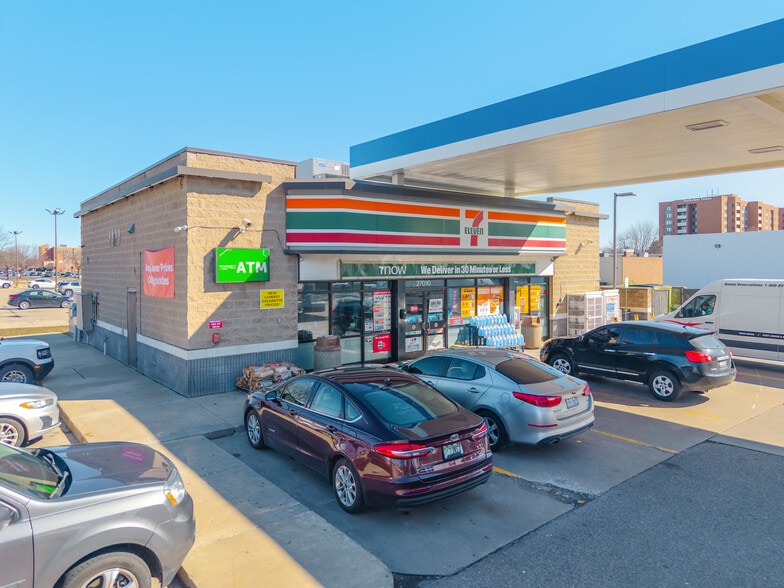 Primary Photo Of 27010 Dequindre Rd, Warren Convenience Store For Sale