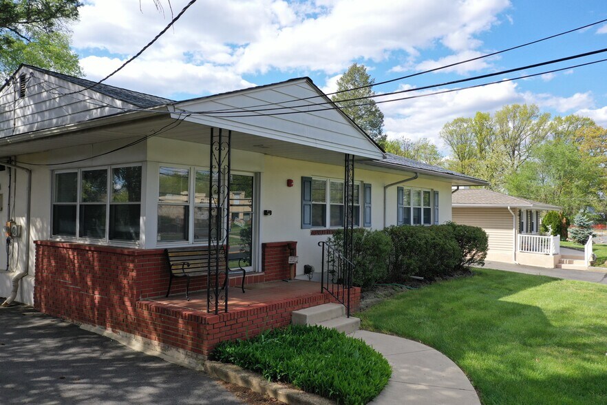 More Photos Of 1176 Whitehorse Mercerville Rd, Hamilton Office For Sale