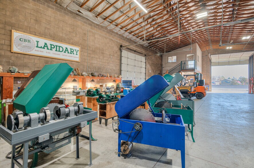 More Photos Of 63291 Nels Anderson Rd, Bend Warehouse For Sale