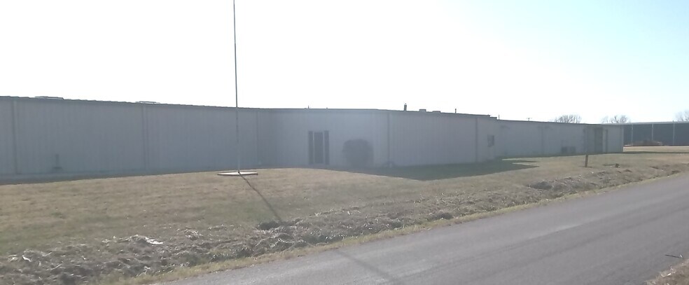 More Photos Of 1250 Tank Street, Neodesha Industrial For Sale