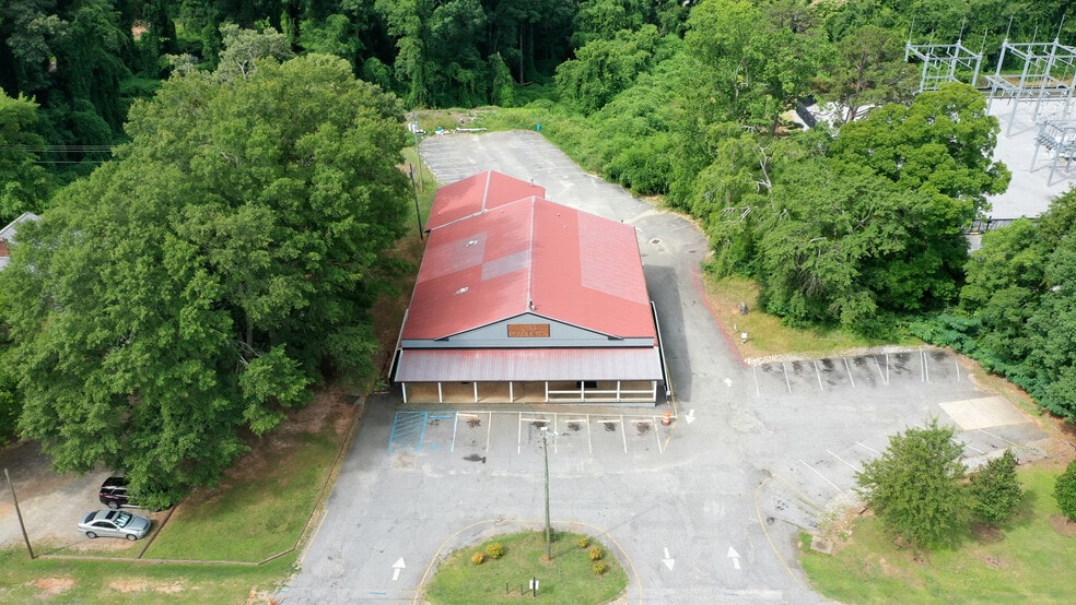 More Photos Of 203 Pendleton Rd, Clemson Freestanding For Sale