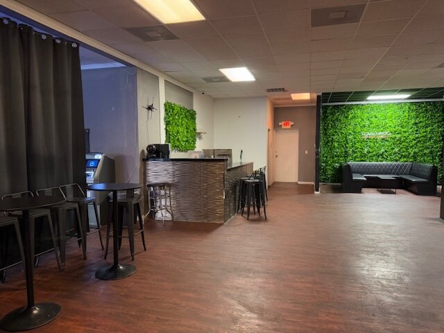 More Photos Of 311 E Stan Schlueter Loop, Killeen Storefront For Lease
