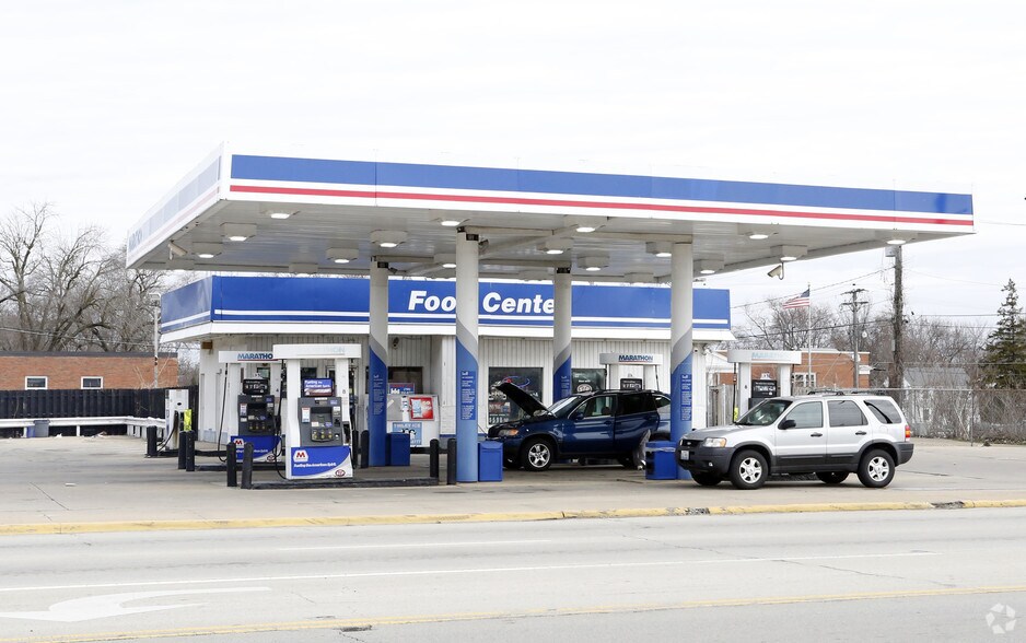 More Photos Of 1815 E Court St, Kankakee General Retail For Sale