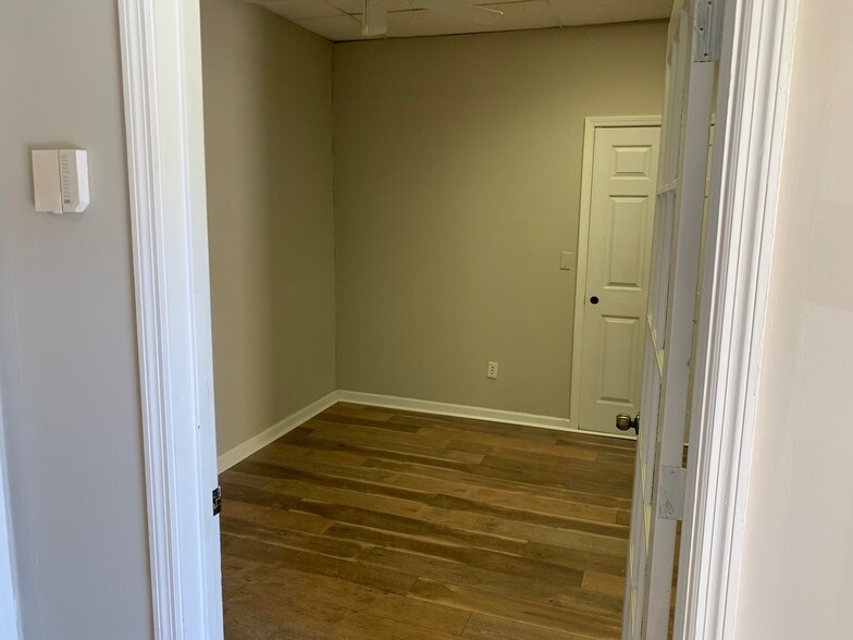 More Photos Of 3297 Northcrest Rd, Atlanta Office For Lease