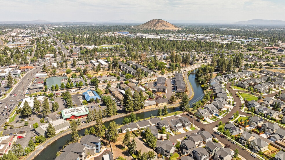 More Photos Of 61615 Alstrup Rd, Bend Apartments For Sale