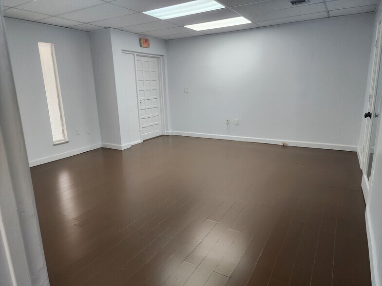 More Photos Of 15271 NW 60th Ave, Miami Lakes Loft Creative Space For Lease