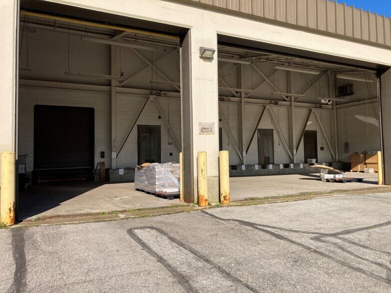 More Photos Of 1621 Keane Dr, Traverse City Manufacturing For Sale