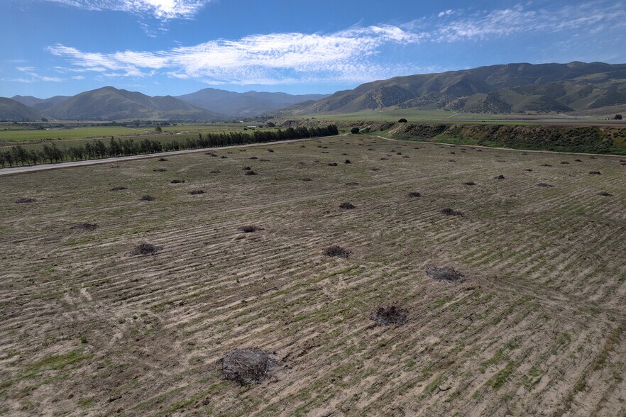 More Photos Of 41460 Los Coches Rd, Soledad Land For Sale