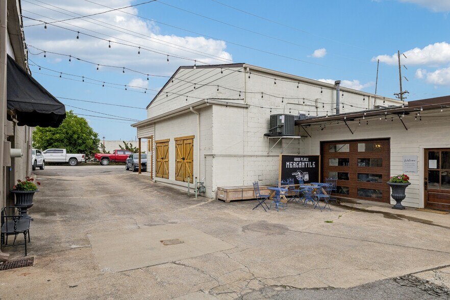 More Photos Of 134 S Main St, Goodlettsville Freestanding For Sale