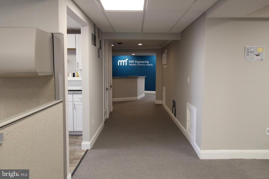 More Photos Of 100 E Main St, Salisbury Office For Lease