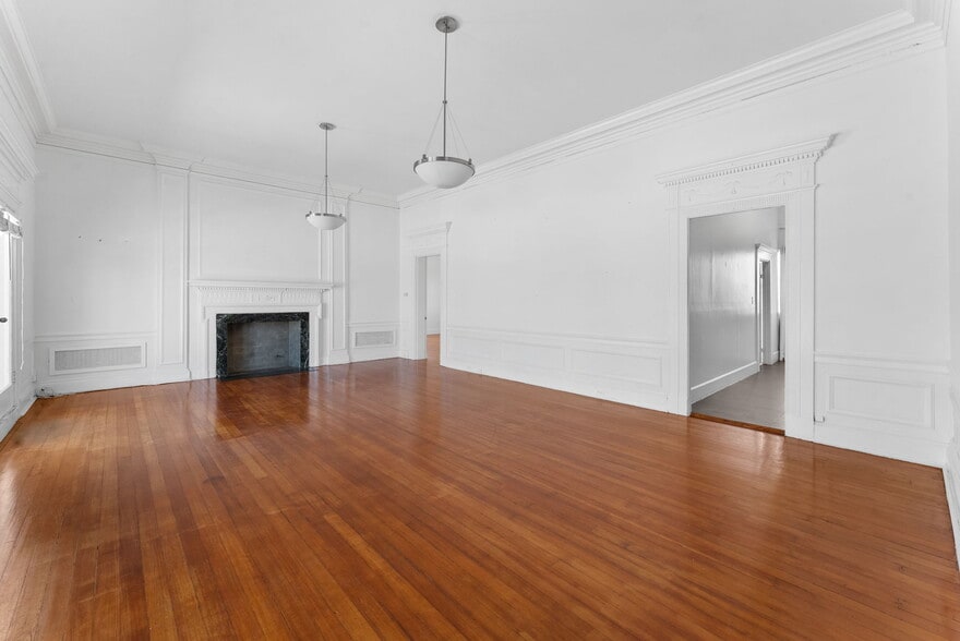 More Photos Of 1751 University Ave, San Diego Apartments For Sale