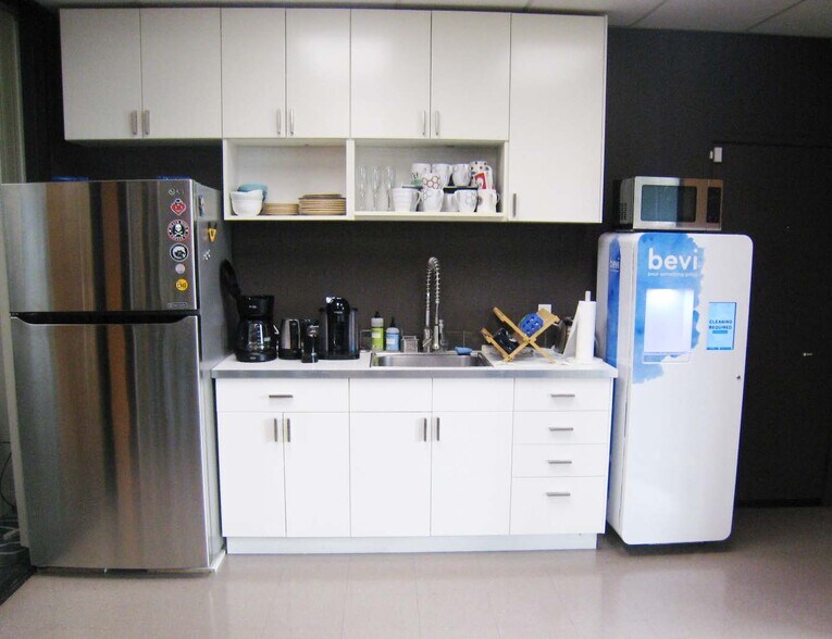 More Photos Of 1750 Bridgeway, Sausalito Office For Lease