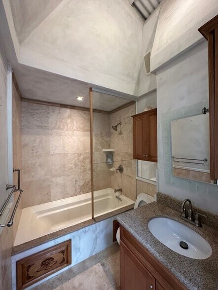 More Photos Of 3135 Lower Kula Rd, Kula Storefront Retail Office For Sale