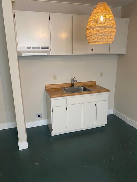 More Photos Of 3912 Portola Dr, Santa Cruz Office Residential For Lease