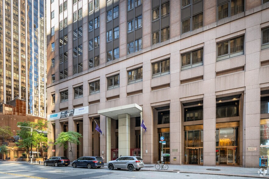 More Photos Of 75 Wall St, New York Hotel For Sale