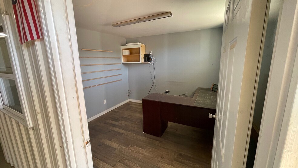 More Photos Of 3331 M 18, Beaverton Manufacturing For Sale