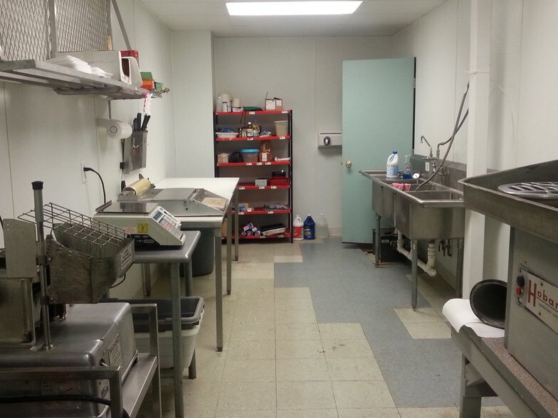 More Photos Of 187 N Main St, Oriskany Falls Convenience Store For Sale