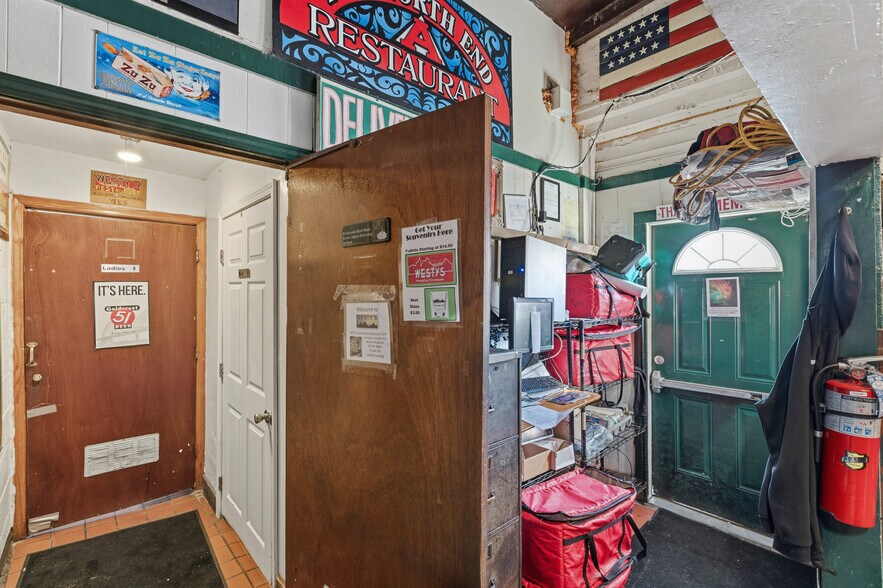 More Photos Of 346 N Main St, Memphis Restaurant For Sale