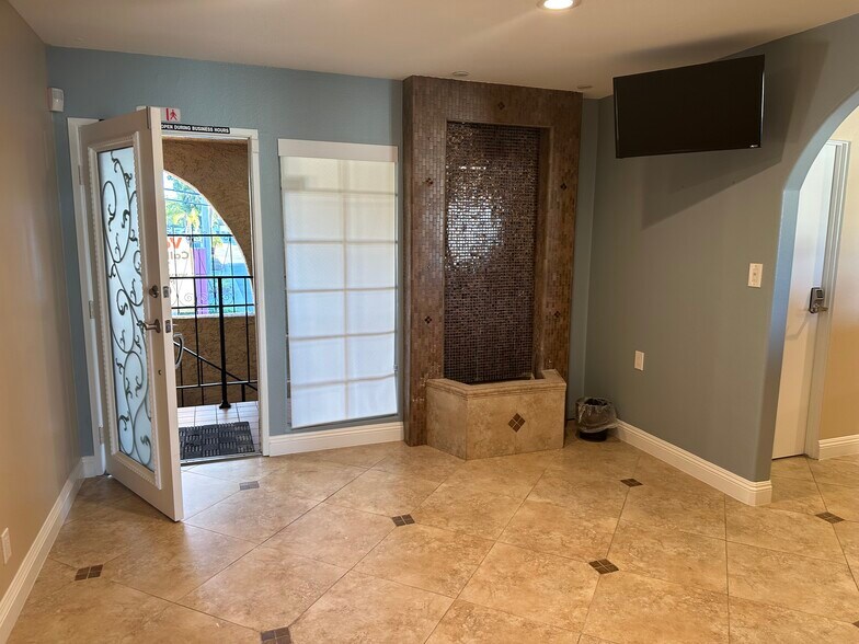 More Photos Of 8101 Newman Ave, Huntington Beach Medical For Lease