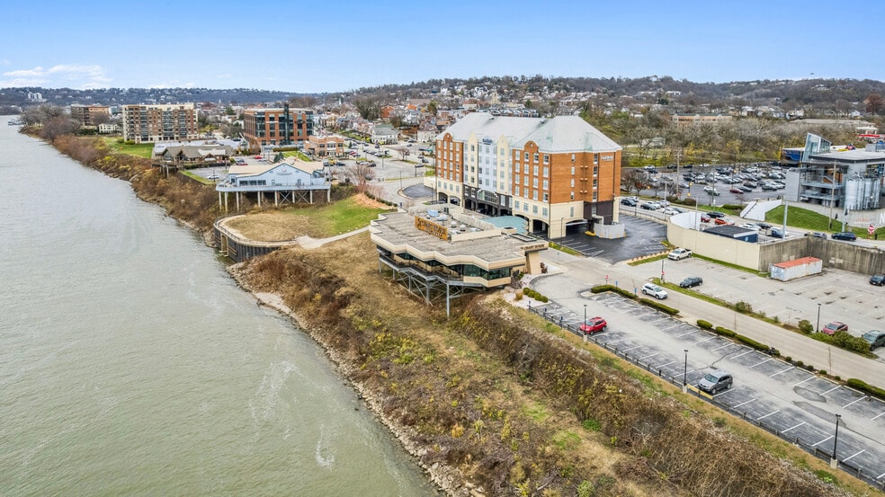 More Photos Of 405 Riverboat Row, Newport Restaurant For Sale